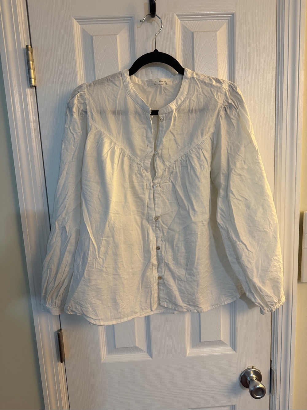 Mango Cream Button-Front Puff Sleeve Blouse